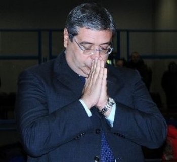 Rometta - Prete di Rometta chiede di pregare per Cuffaro, fedeli si indignano e lui smentisce